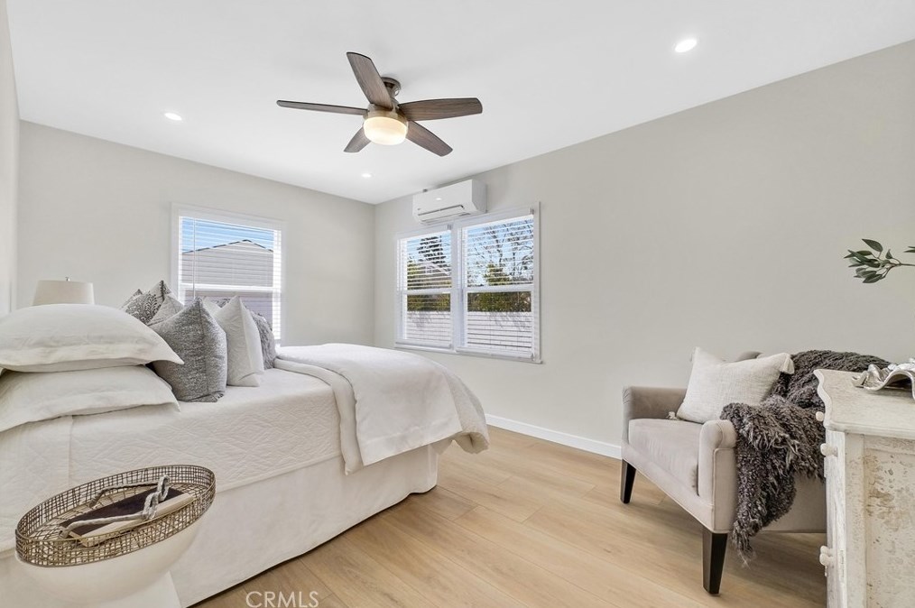 375 19th St, Costa Mesa CA  92627-2349 exterior