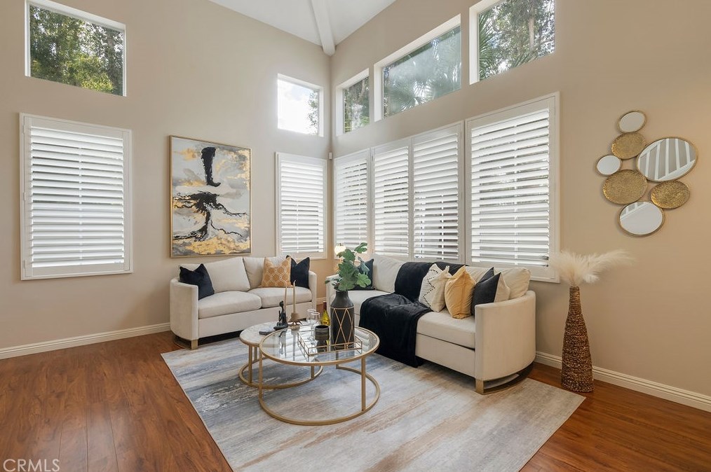 1 Del Sonterra, Irvine CA  92606-8861 exterior