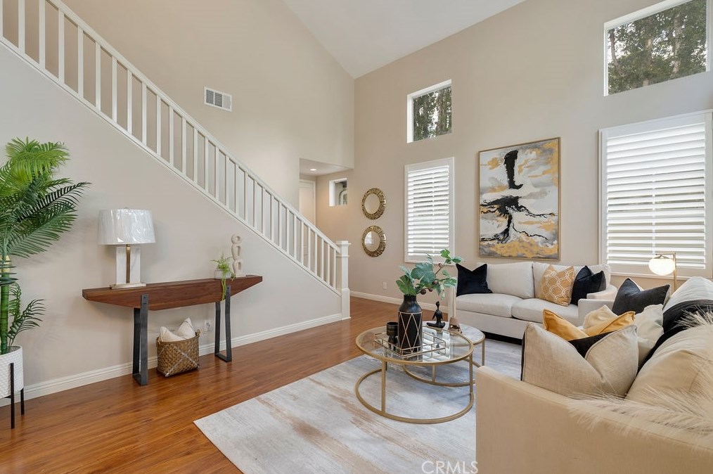 1 Del Sonterra, Irvine CA  92606-8861 exterior