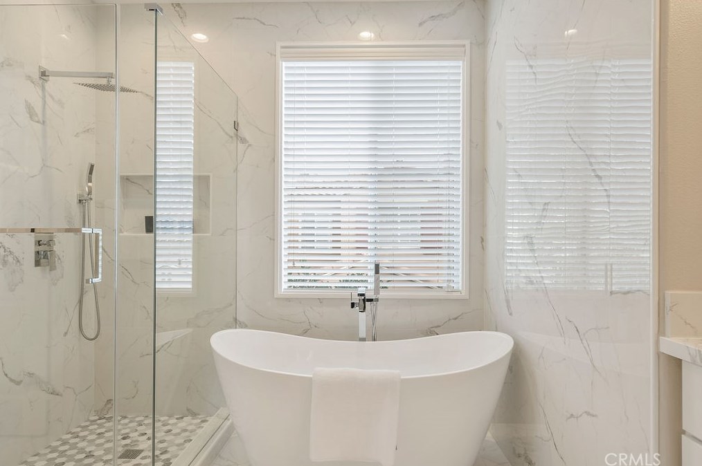 1 Del Sonterra, Irvine CA  92606-8861 exterior