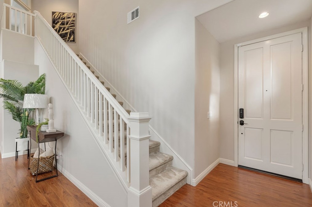 1 Del Sonterra, Irvine CA  92606-8861 exterior