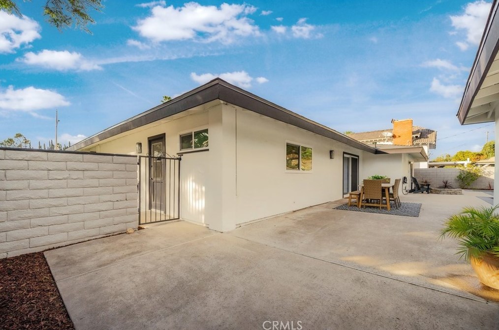 13692 Rosalind Dr, Tustin CA  92780-1925 exterior