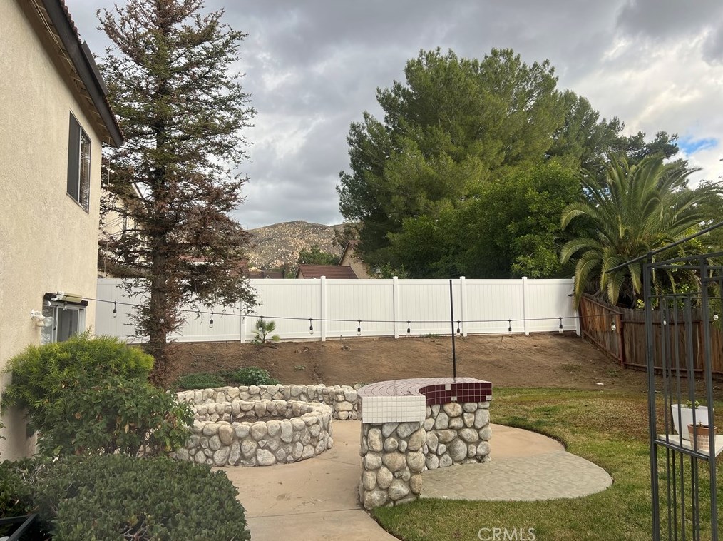 24573 Meadow Grass Way, Moreno Valley CA  92557-4129 exterior