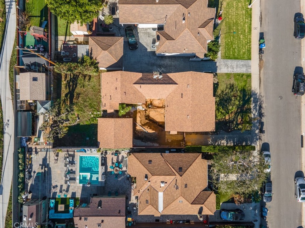 7833 Naylor Ave, Los Angeles CA  90045-3918 exterior