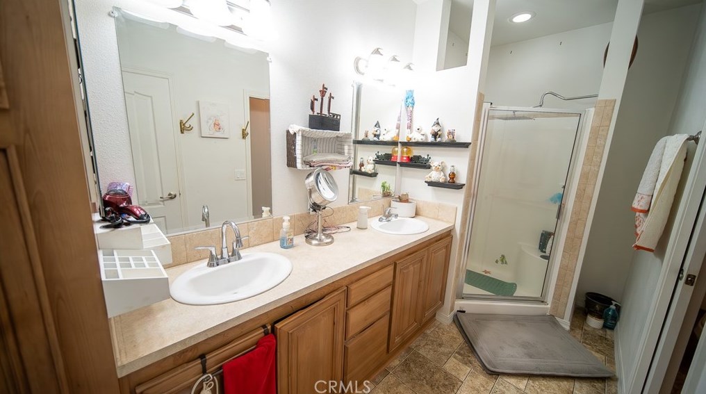 5 Ash Via, Anaheim CA  92801-1022 exterior