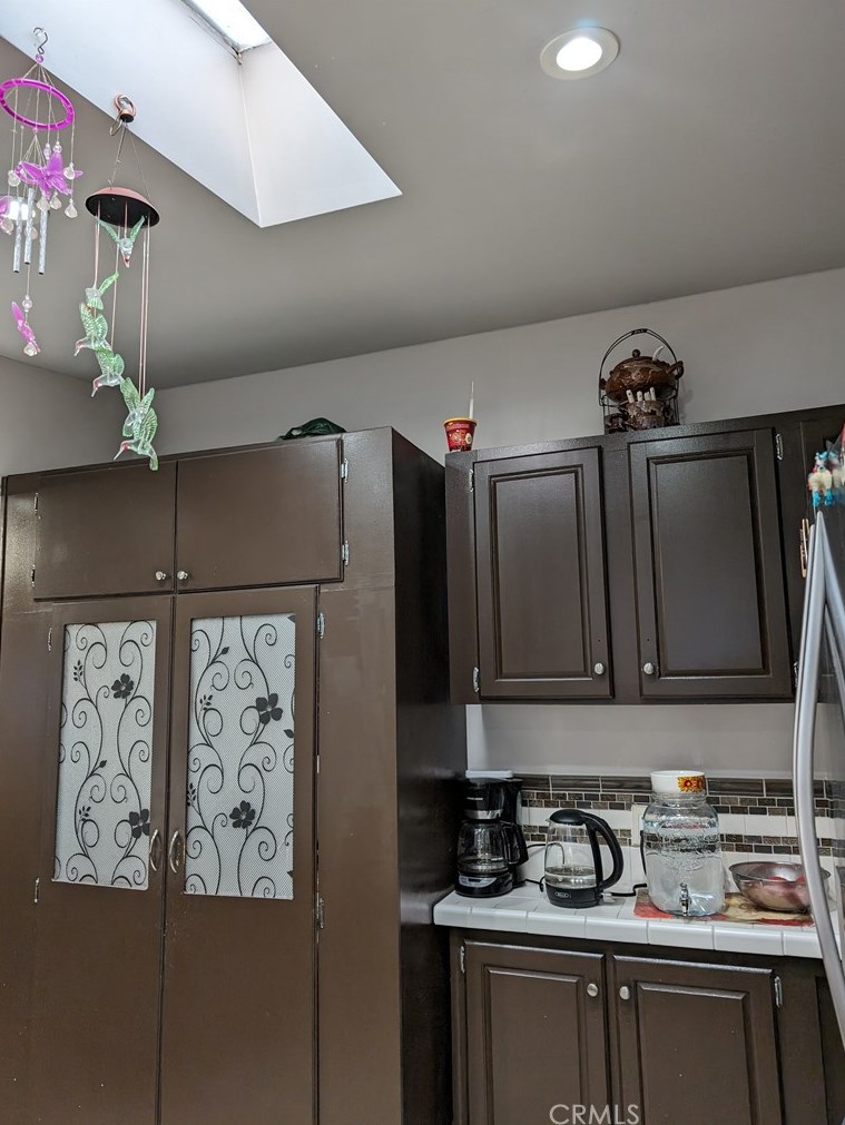 226 Green Dr, Santa Ana CA  92703-1720 exterior