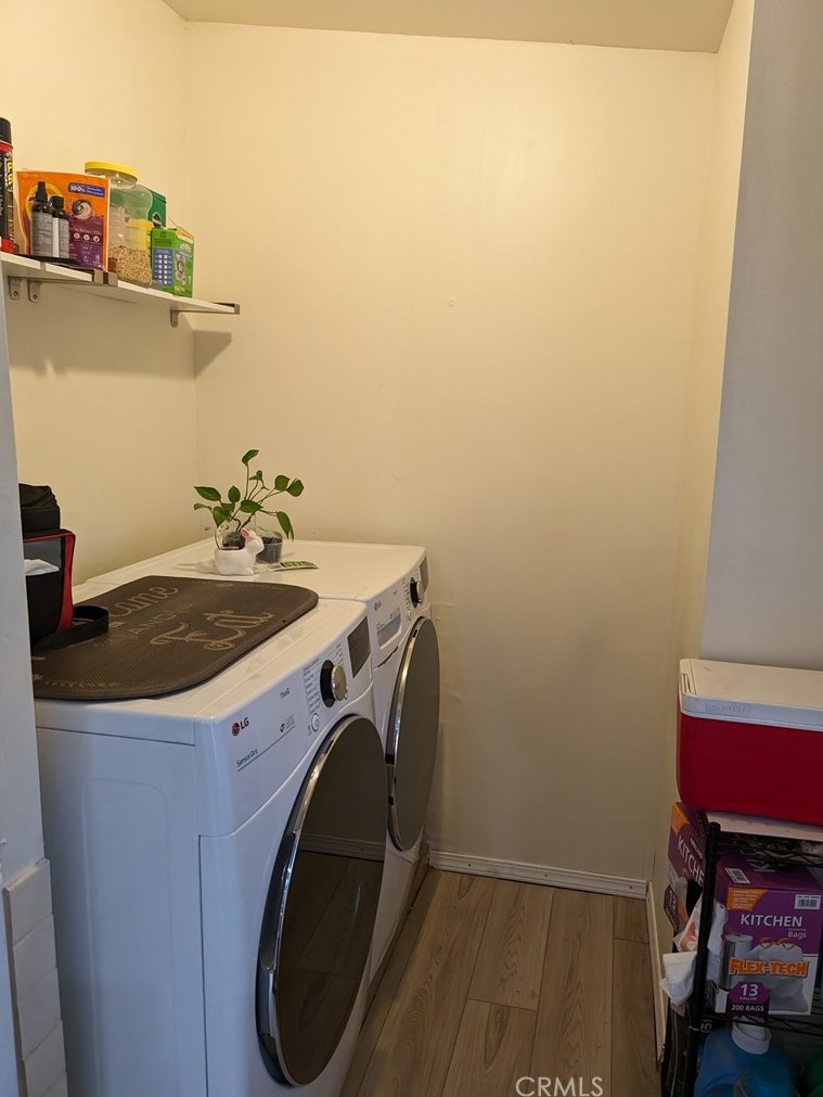 226 Green Dr, Santa Ana CA  92703-1720 exterior