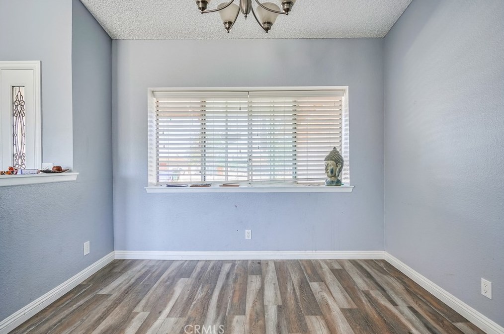 14561 Coalinga Rd, Victorville CA  92392-9617 exterior