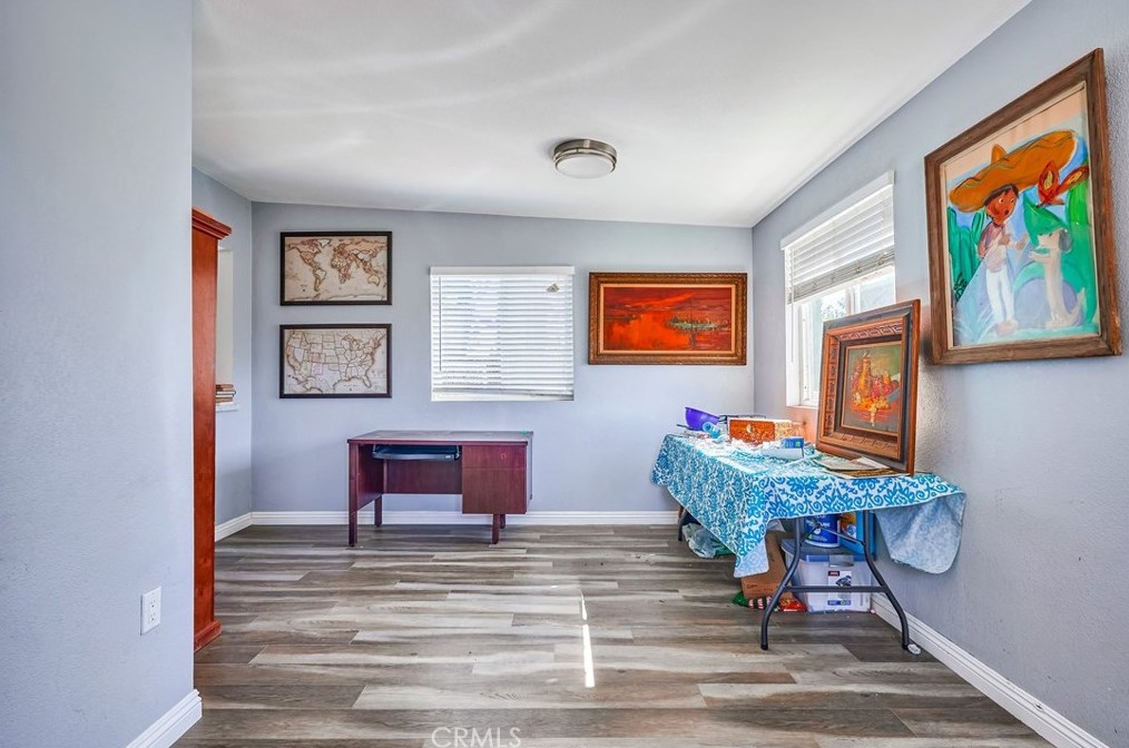 14561 Coalinga Rd, Victorville CA  92392-9617 exterior