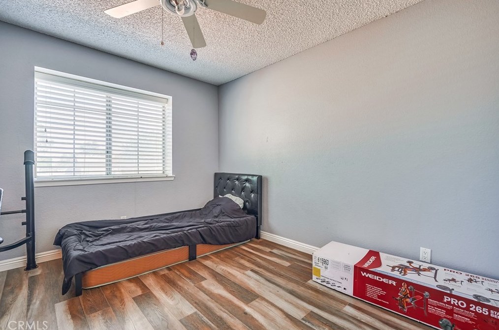 14561 Coalinga Rd, Victorville CA  92392-9617 exterior