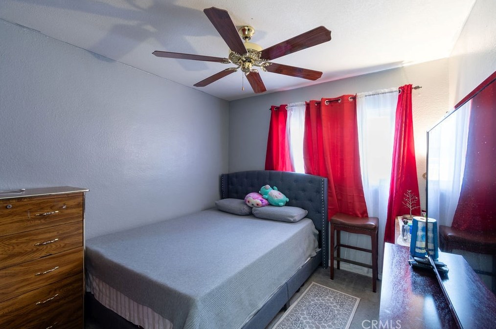 16060 Miller Ave, Fontana CA  92336-1848 exterior