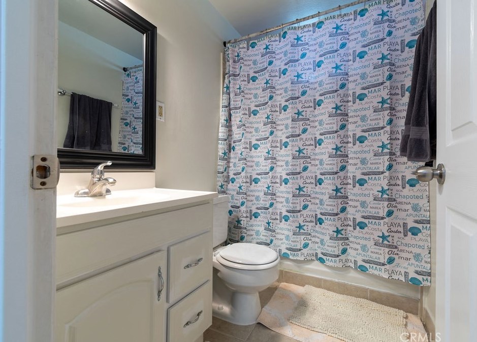 16060 Miller Ave, Fontana CA  92336-1848 exterior