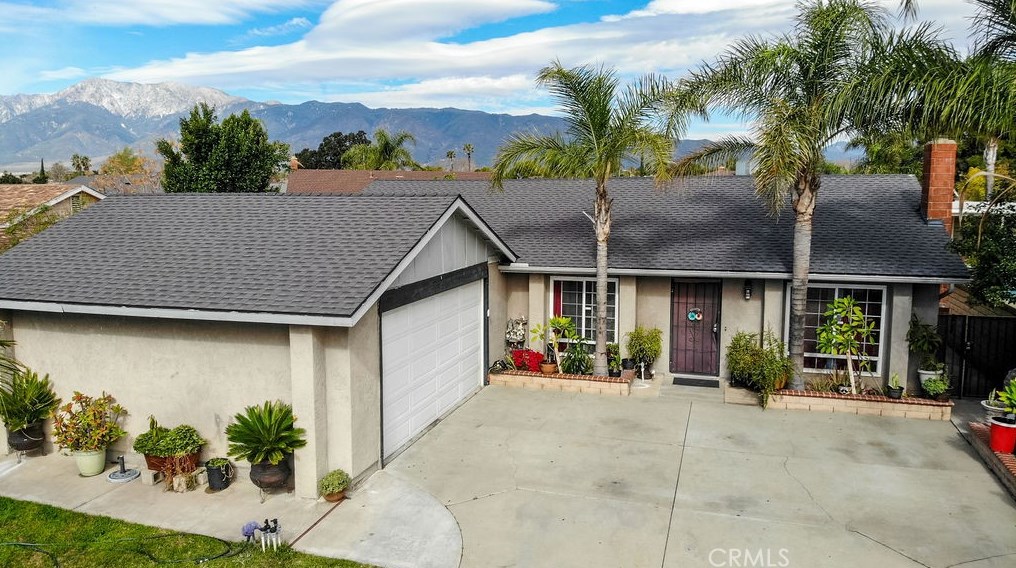 16060 Miller Ave, Fontana CA  92336-1848 exterior