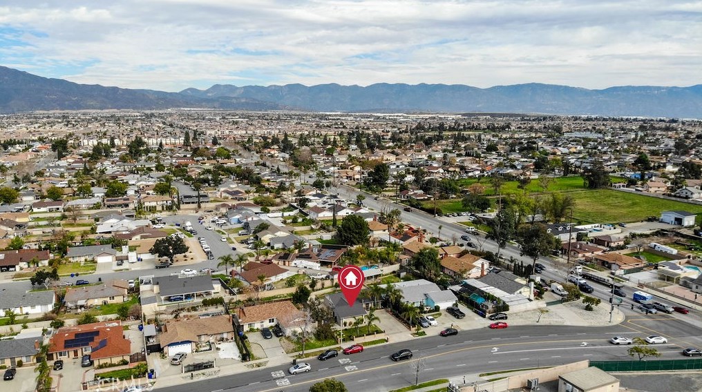 16060 Miller Ave, Fontana CA  92336-1848 exterior