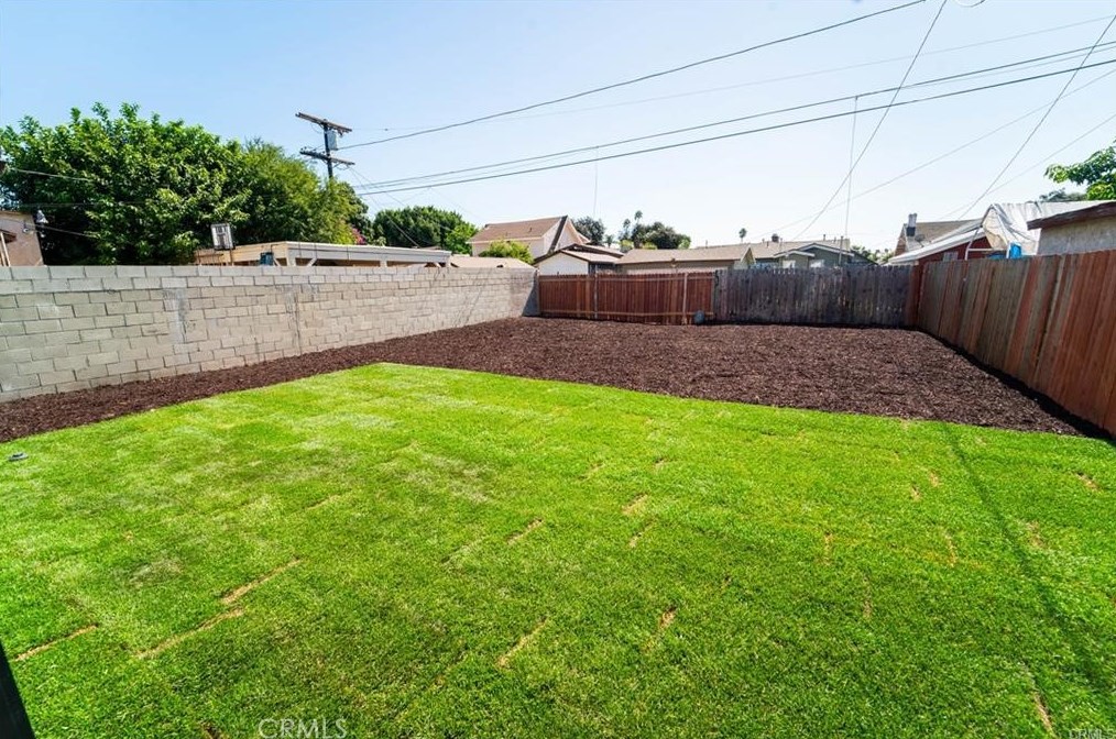 1136 50 St, Los Angeles CA  90011-4245 exterior