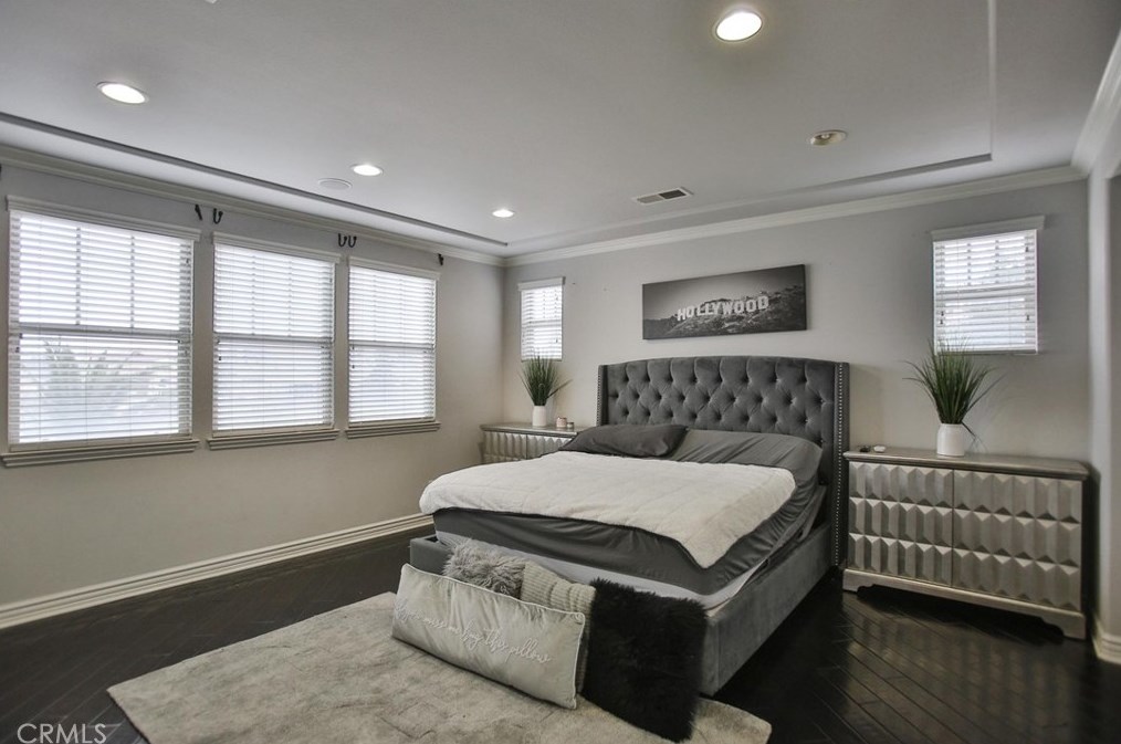 16622 Catalonia Dr, Riverside CA  92504-8701 exterior