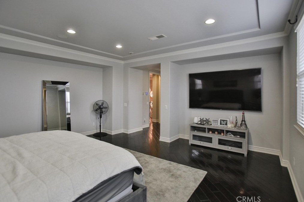 16622 Catalonia Dr, Riverside CA  92504-8701 exterior