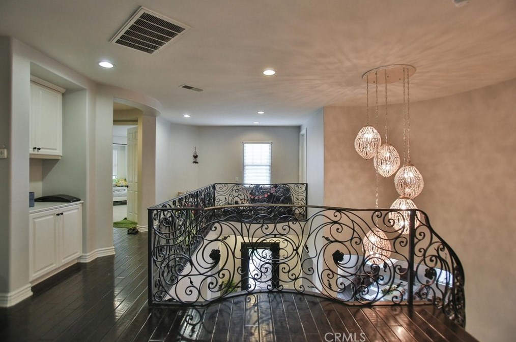 16622 Catalonia Dr, Riverside CA  92504-8701 exterior