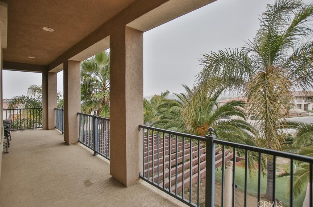 16622 Catalonia Dr, Riverside CA  92504-8701 exterior