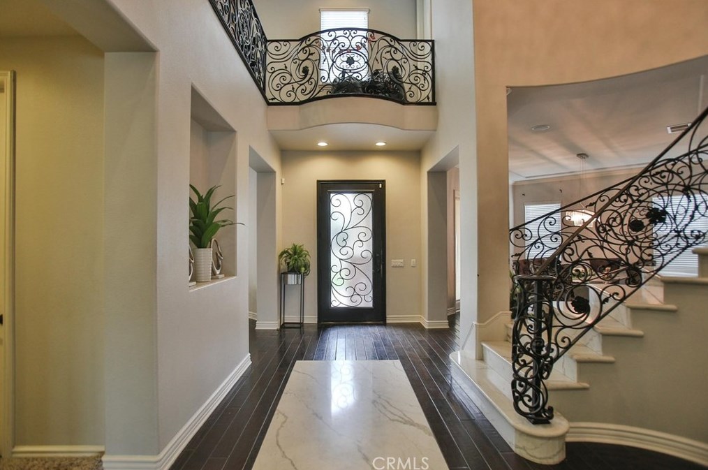 16622 Catalonia Dr, Riverside CA  92504-8701 exterior