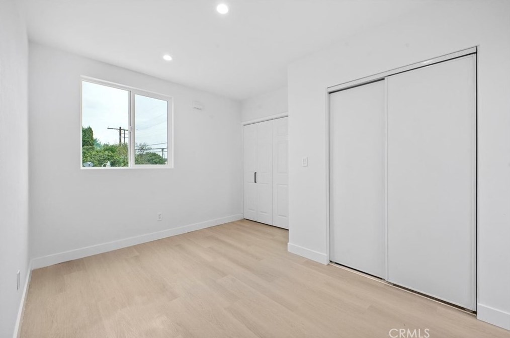 7411 Stanford Ave, Los Angeles CA  90001-2337 exterior