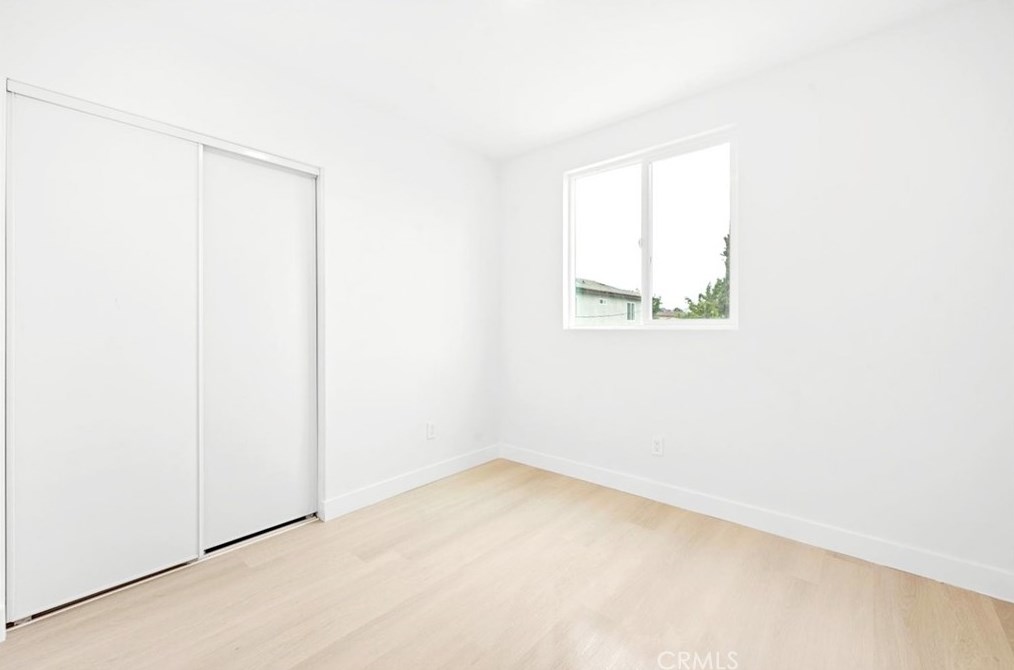 7411 Stanford Ave, Los Angeles CA  90001-2337 exterior