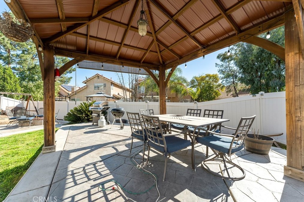 10200 Via Pescadero, Moreno Valley CA  92557-2743 exterior