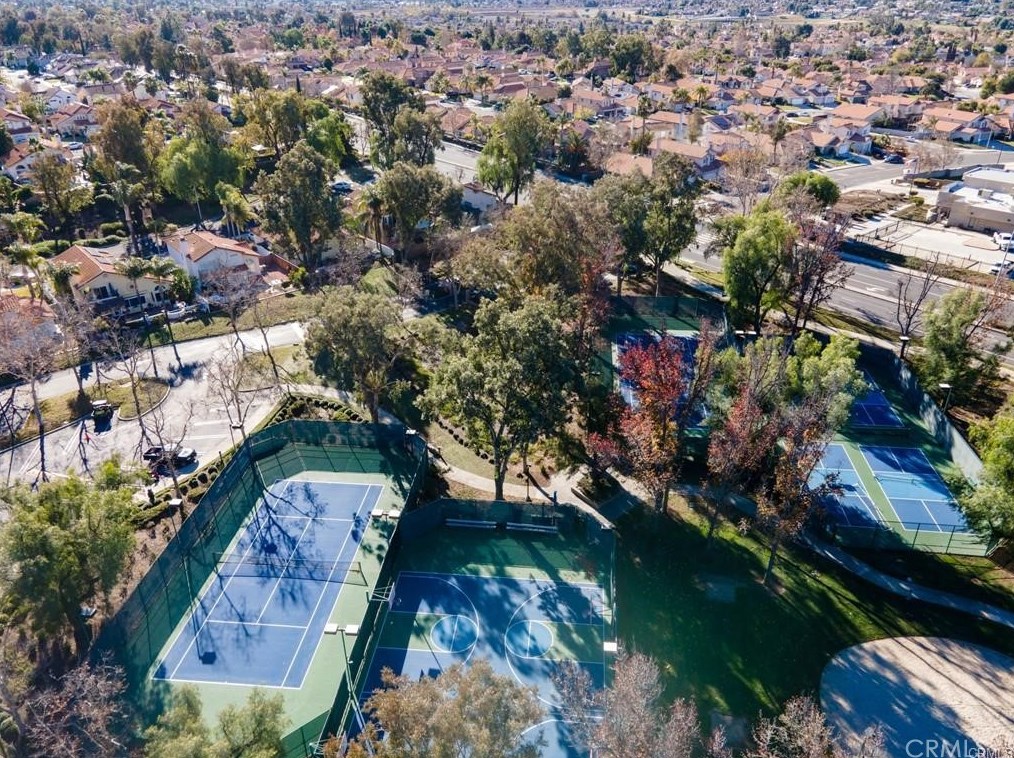 10200 Via Pescadero, Moreno Valley CA  92557-2743 exterior