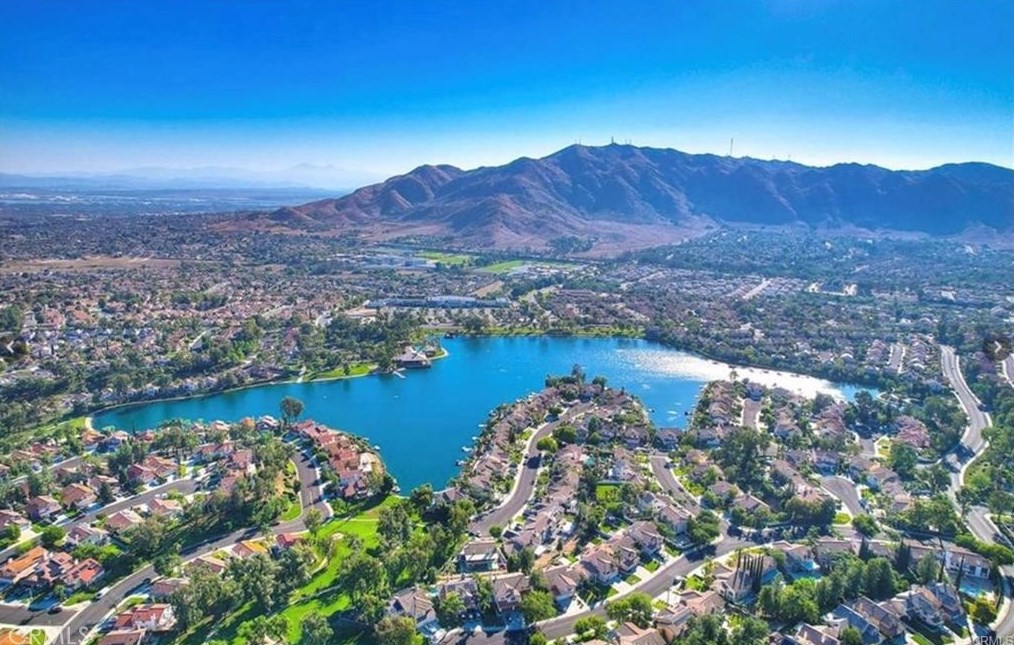 10200 Via Pescadero, Moreno Valley CA  92557-2743 exterior