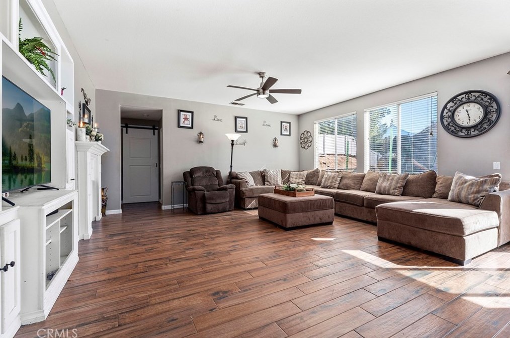 10200 Via Pescadero, Moreno Valley CA  92557-2743 exterior