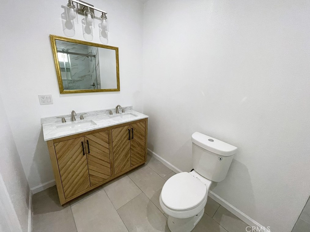 7037 Cimarron St, Los Angeles CA  90047-1632 exterior
