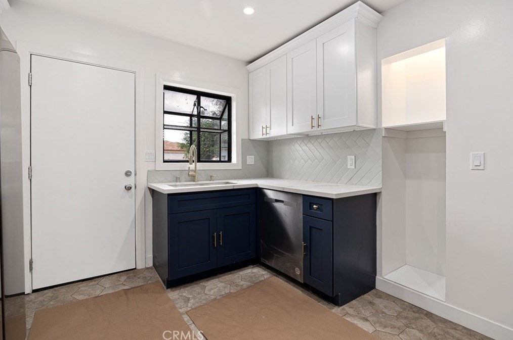 14820 Ibex Ave, Norwalk CA  90650-5939 exterior