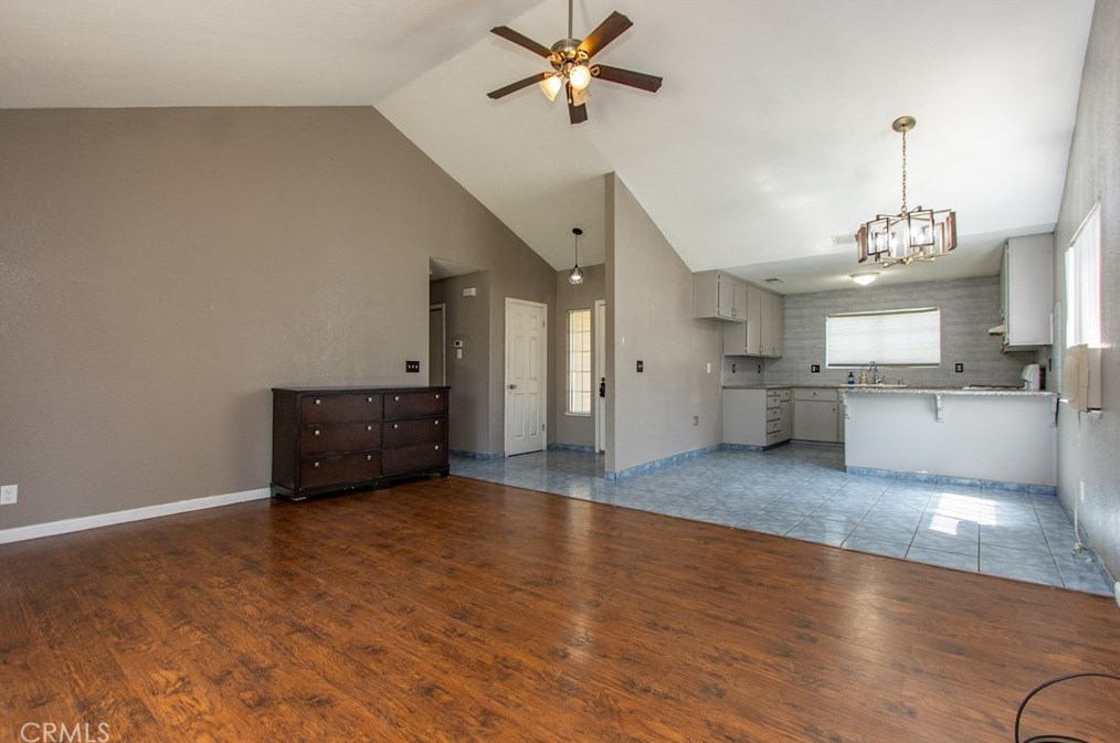 719 Almond Glen Ave, Livingston CA  95334-1875 exterior