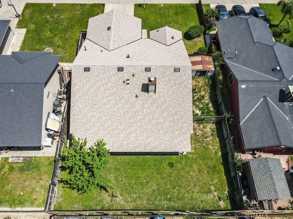 719 Almond Glen Ave, Livingston CA  95334-1875 exterior