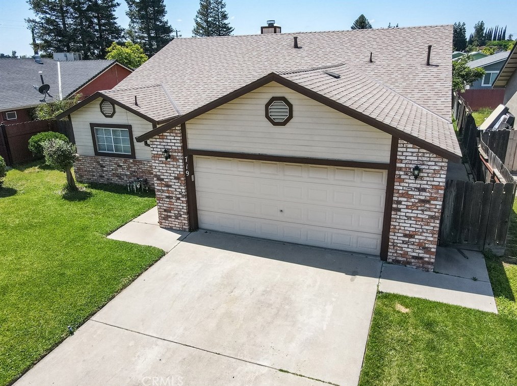 719 Almond Glen Ave, Livingston CA  95334-1875 exterior