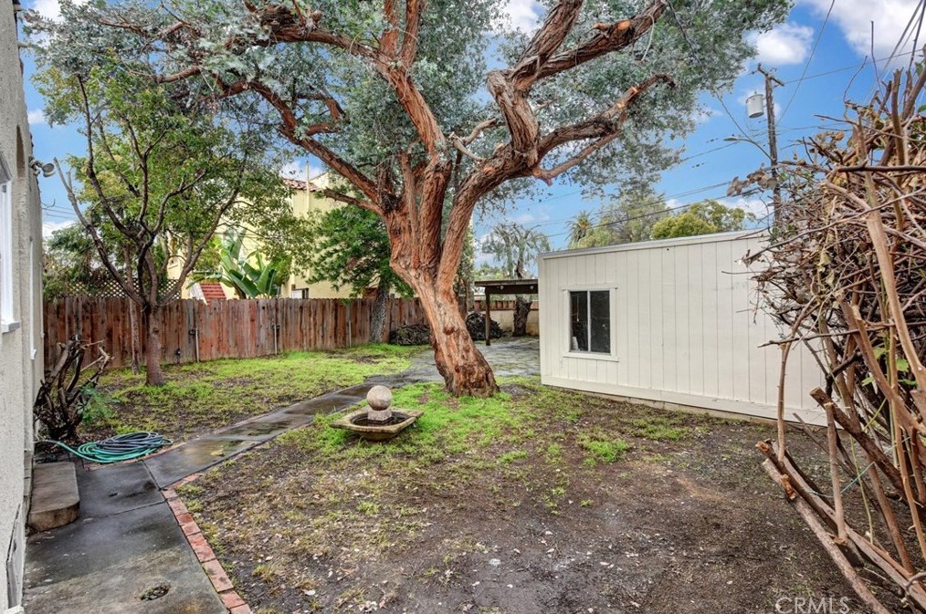 915 Molino Ave, Long Beach CA  90804-4775 exterior