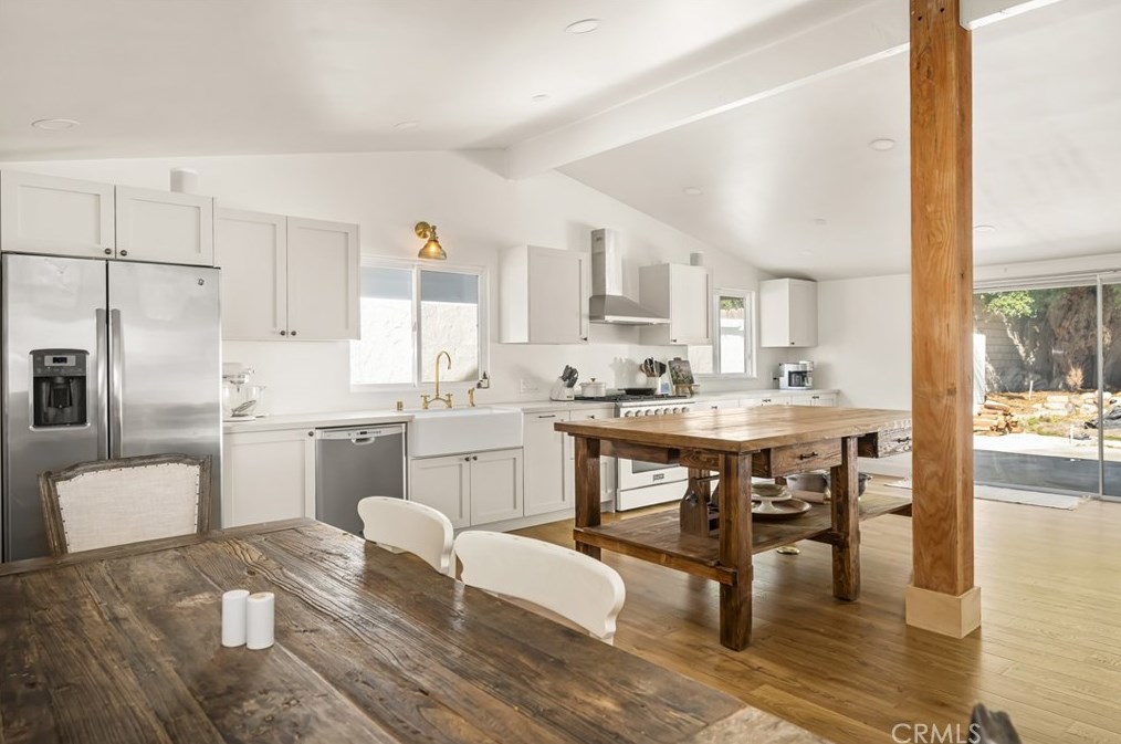 448 Princeton Dr, Costa Mesa CA  92626-6129 exterior