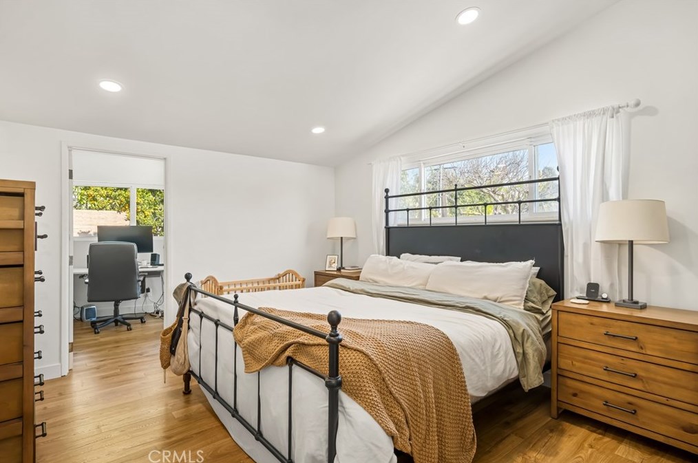 448 Princeton Dr, Costa Mesa CA  92626-6129 exterior