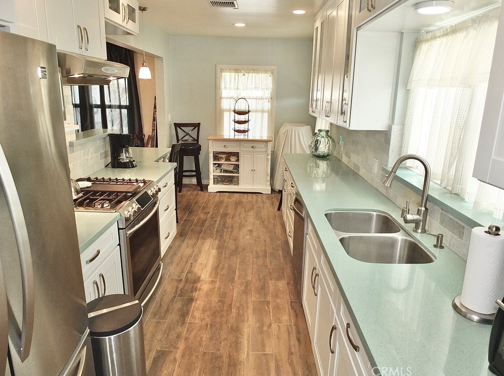 5416 Harvey Way, Long Beach CA  90808-1453 exterior