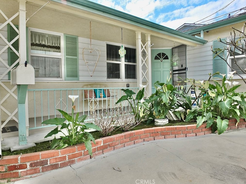 5416 Harvey Way, Long Beach CA  90808-1453 exterior