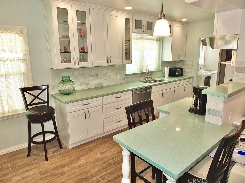 5416 Harvey Way, Long Beach CA  90808-1453 exterior