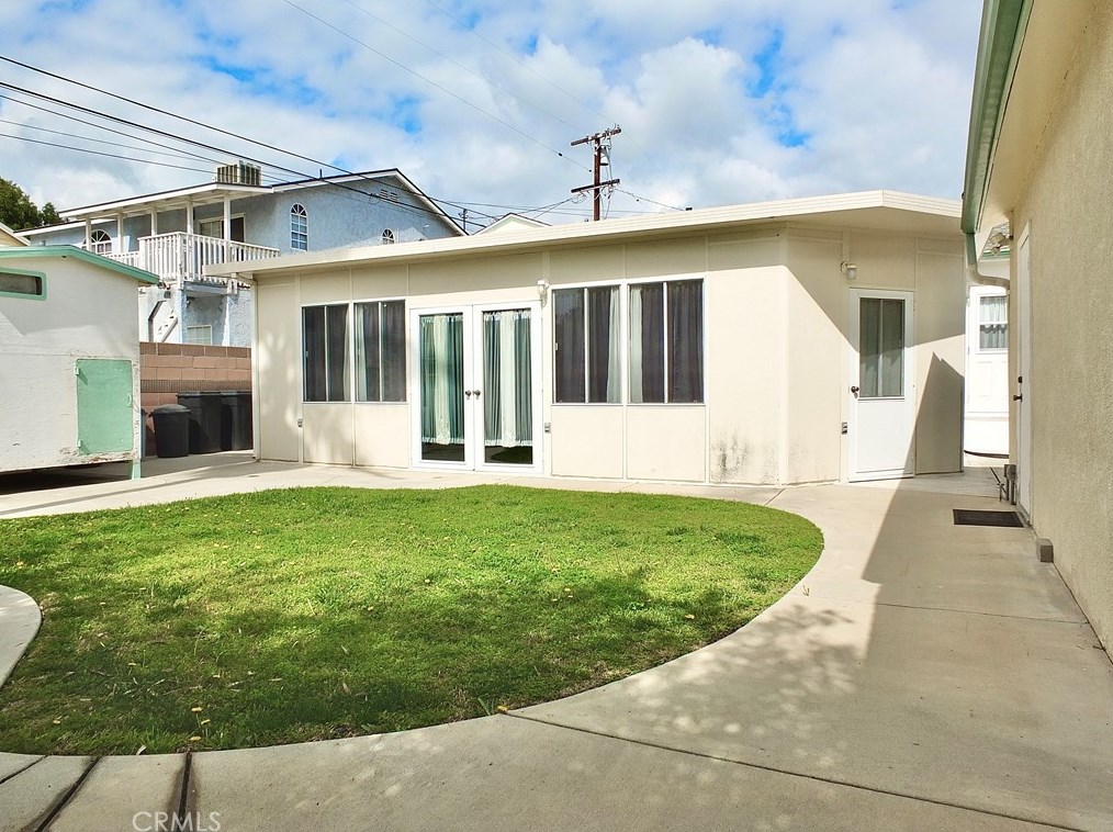 5416 Harvey Way, Long Beach CA  90808-1453 exterior