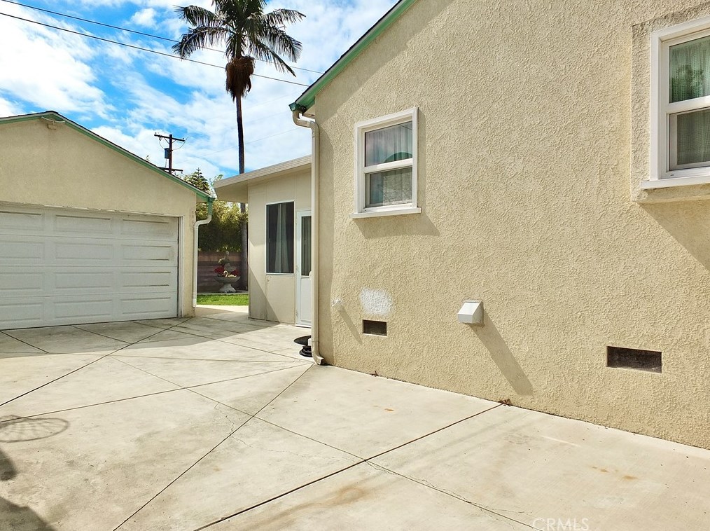 5416 Harvey Way, Long Beach CA  90808-1453 exterior
