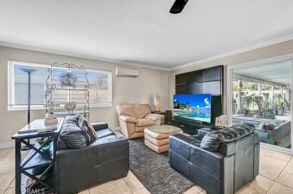 2535 Strong Pl, Anaheim CA  92806-5019 exterior