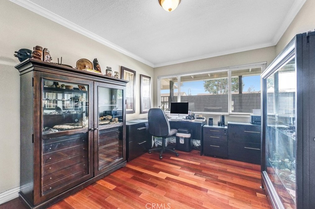 2535 Strong Pl, Anaheim CA  92806-5019 exterior