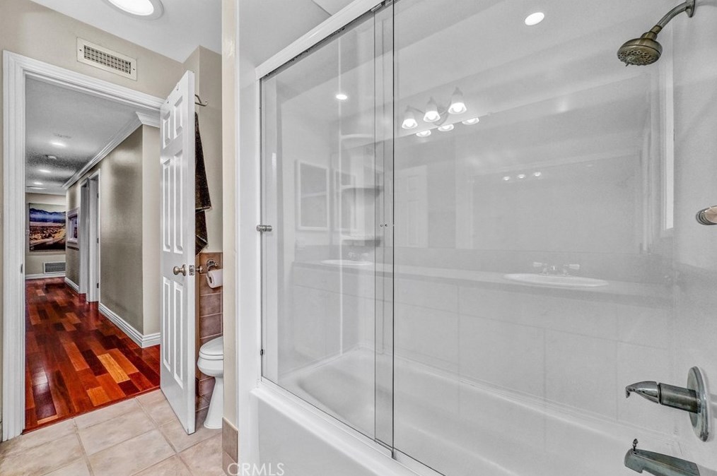 2535 Strong Pl, Anaheim CA  92806-5019 exterior