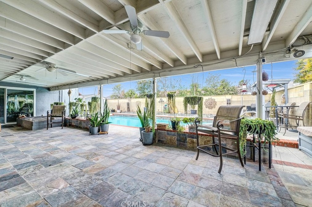 2535 Strong Pl, Anaheim CA  92806-5019 exterior