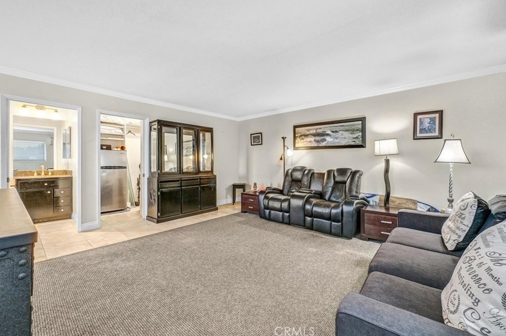 2535 Strong Pl, Anaheim CA  92806-5019 exterior