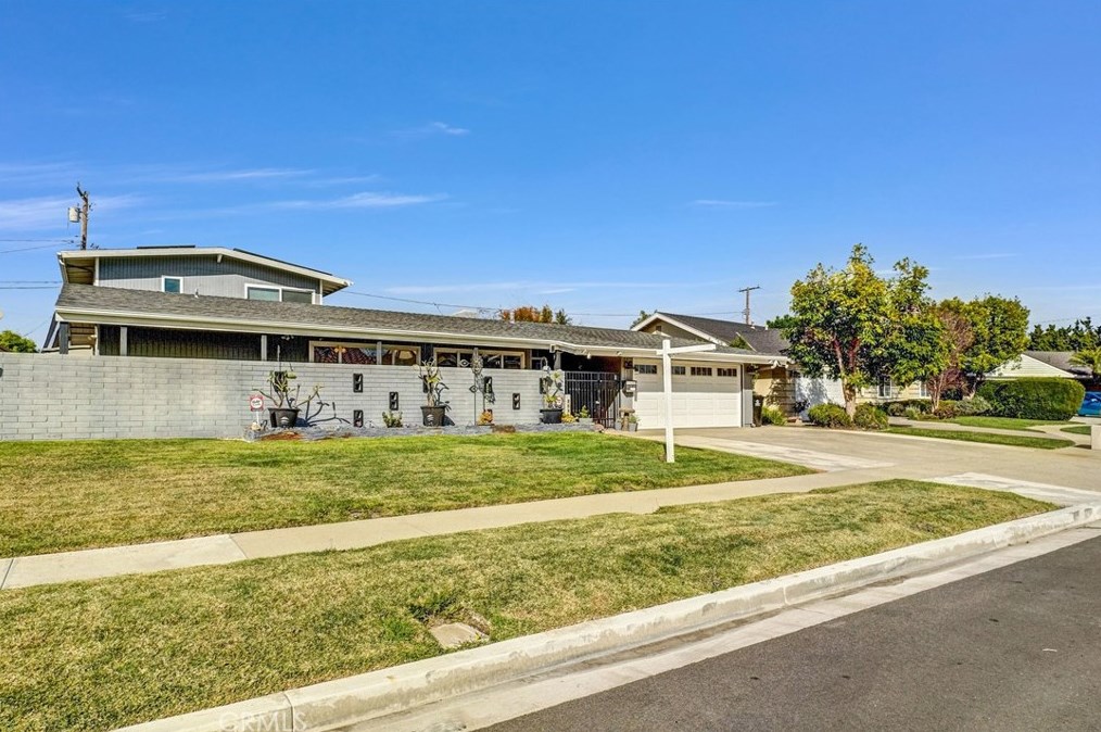 2535 Strong Pl, Anaheim CA  92806-5019 exterior