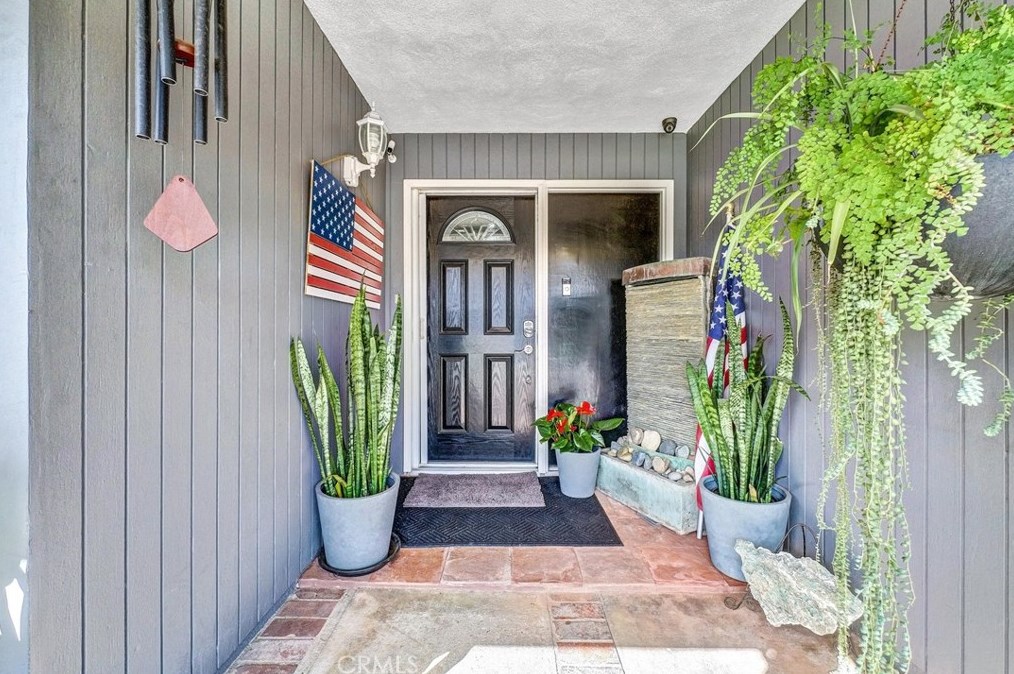 2535 Strong Pl, Anaheim CA  92806-5019 exterior